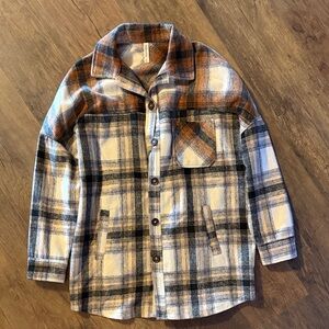 Zenana Outfitters Tan and Cream Checkered Utility Jacket